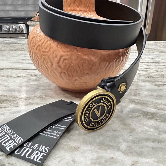 NWT Versace Brushed Brass Plaque Buckle Genuine Leather Made in Italy Belt - Picture 6 of 11